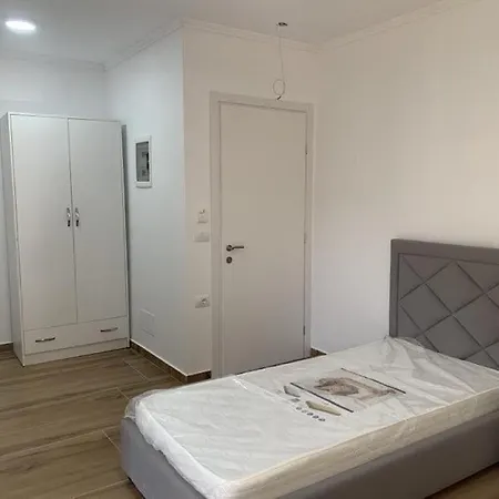Alket Apts.1 Appartamento *